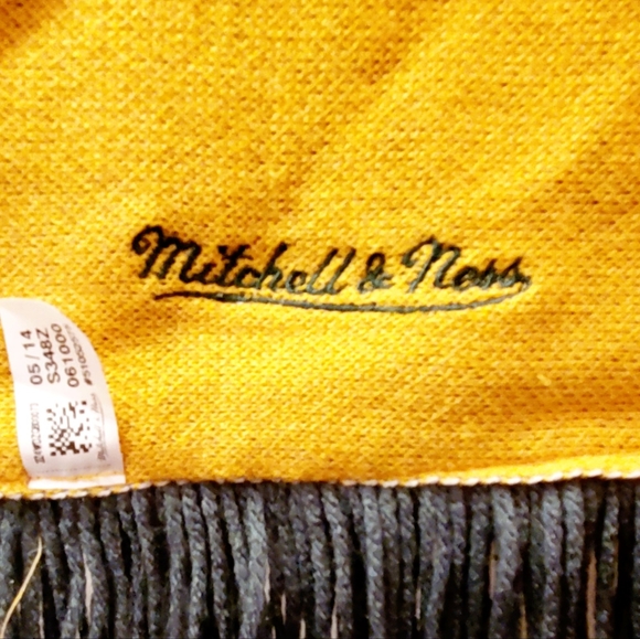 GREEN BAY PACKERS SCARF. MITCHELL & NESS, VINTAGE STYLE PATCHES. OVER 6FT LONG - Picture 5 of 7